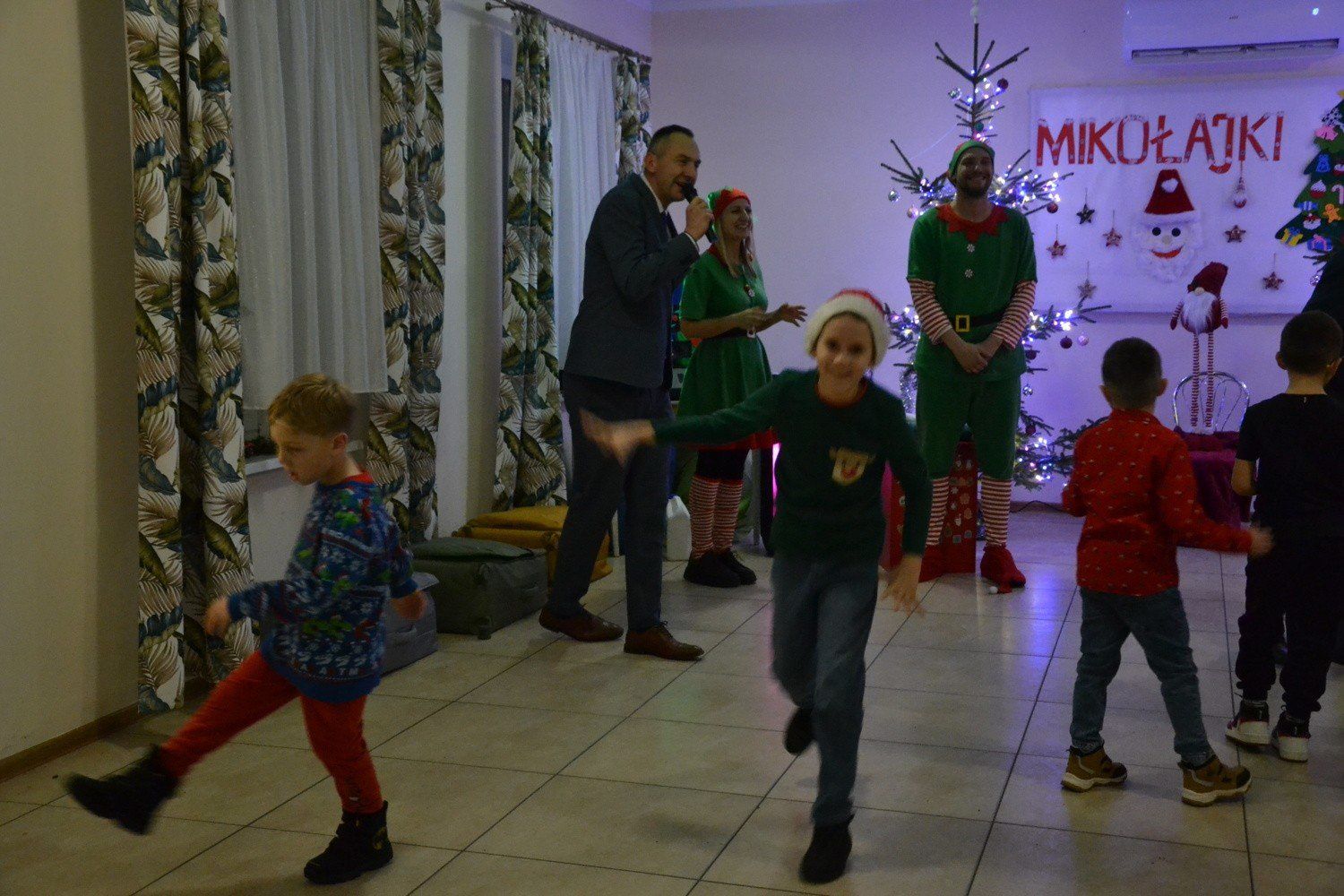 Impreza mikołajkowa w Piątkach w gm. Lipno.