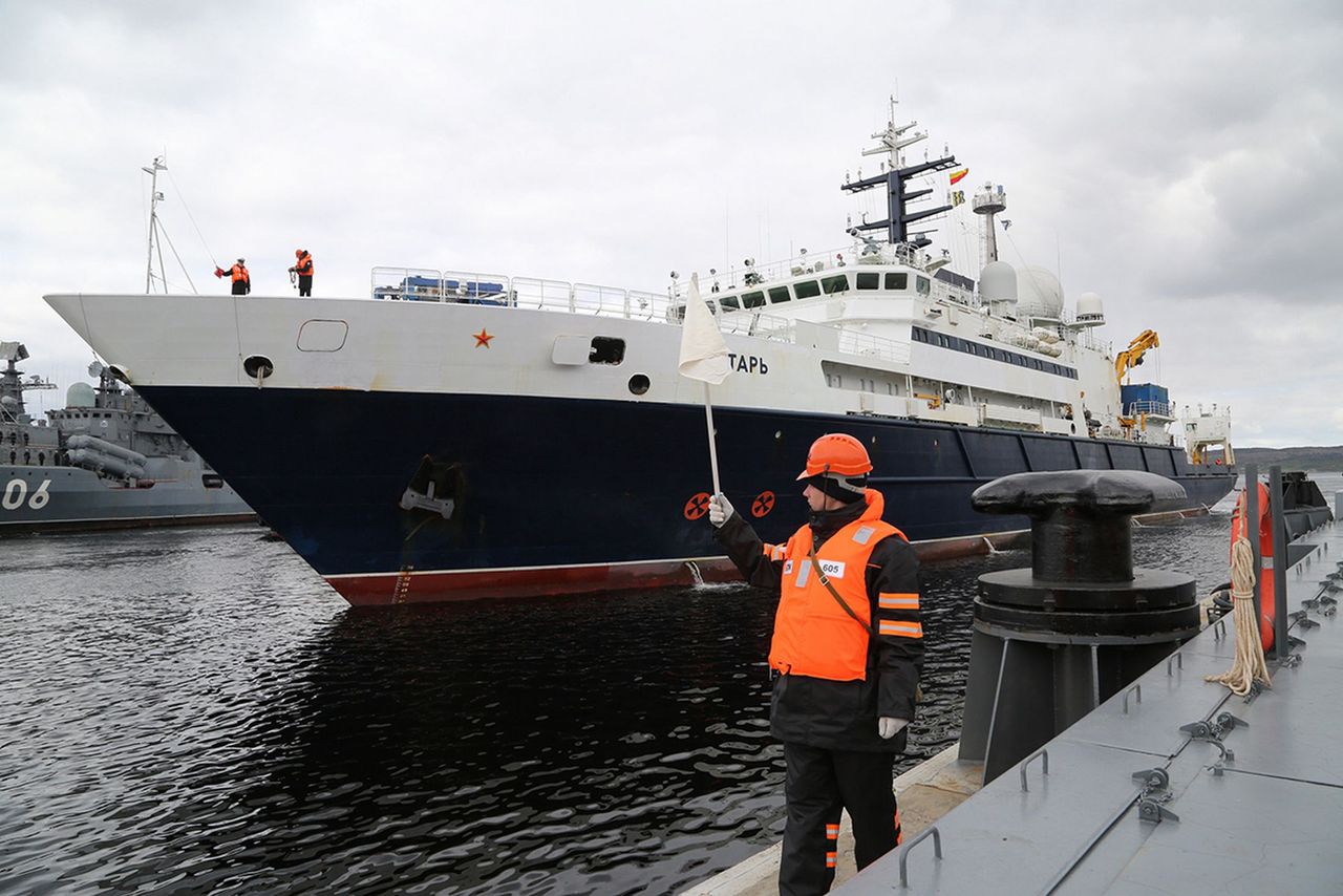 Rosyjski statek oceanograficzno-badawczy "Jantar", zdjęcie ilustracyjne 