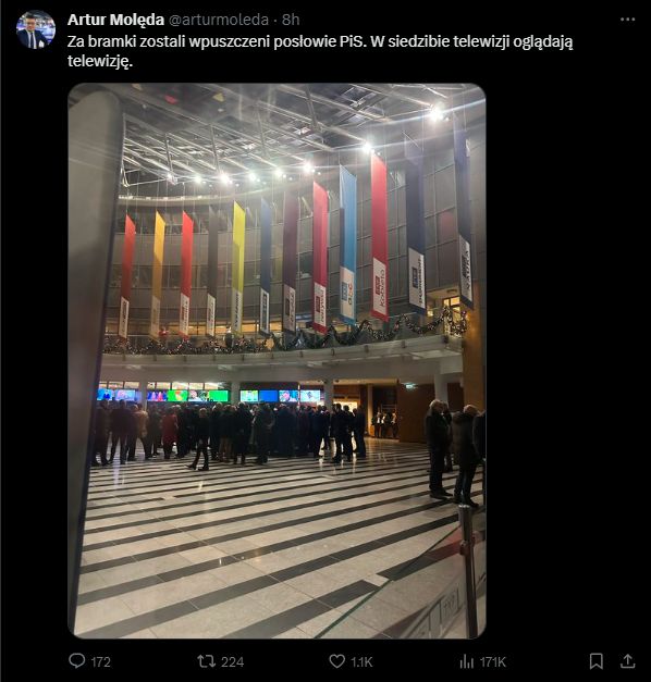 Tak wyglądała nocna "obrona" TVP przez PiS