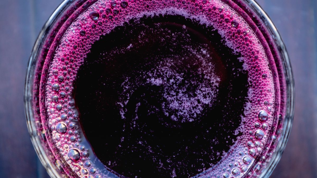 Close-up view of blueberry pomegranate juice in a glass container
Close-up view of blueberry pomegranate juice in a glass container
SWLphoto