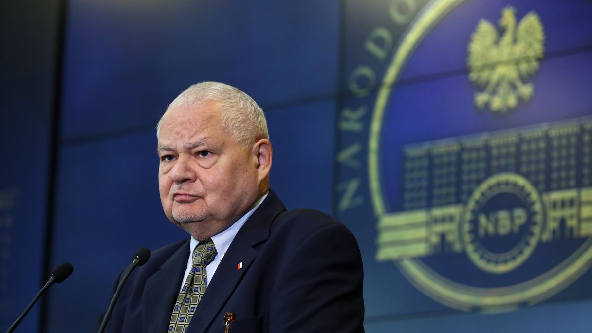Warszawa, 07.10.2021. Prezes NBP prof. Adam Glapiński podczas konferencji prasowej, 7 bm. w centrali NBP w Warszawie. Konferencja dot. bieżącej sytuacji ekonomicznej w Polsce. (aldg) PAP/Rafał Guz