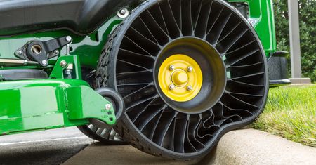 Michelin X Tweel Turf - rozpoczęto produkcję nowych futurystycznych opon