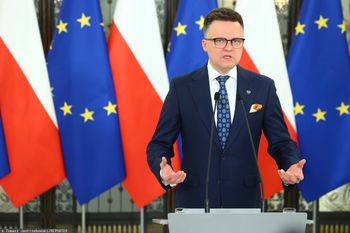 Sondaż: Polacy nie wierzą w polityczną przyszłość Szymona Hołowni