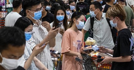 Świat znów patrzy na Wuhan. Nie czekają. Natychmiastowa reakcja