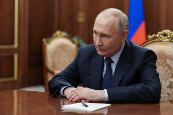 Putin ukrywa swój jacht. Jednostka ucieka przed ukraińskimi dronami