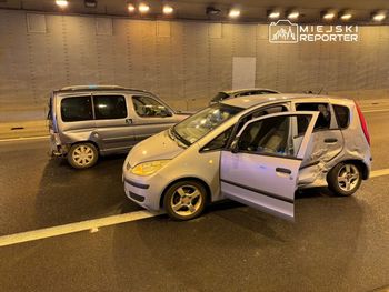 Warszawa: Dwie kolizje w tunelu na trasie S2. Kierowcy nie dostosowali prędkości