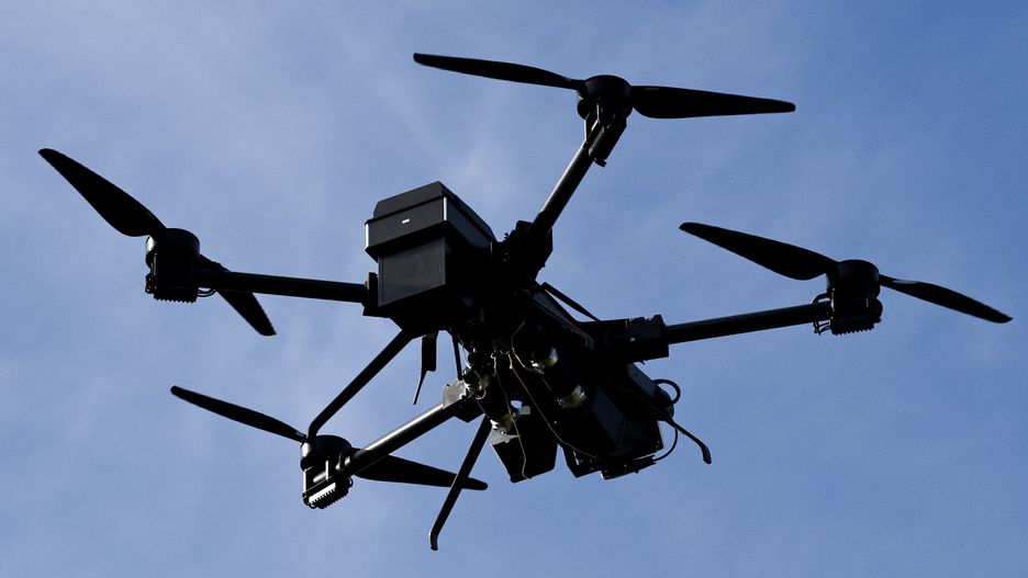 An A1-Falke counter-drone interceptor at a demonstration during the German Armed Forces and civilian authorities' military exercise 'Red Storm Bravo' in Hamburg, Germany, 26 September 2025. The exercise practices the arrival of troops in the port of Hamburg and their onward deployment. EPA/FILIP SINGER Dostawca: PAP/EPA.