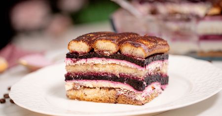 Dodaj jagody do tiramisu. Ten letni twist zrobi wrażenie na gościach