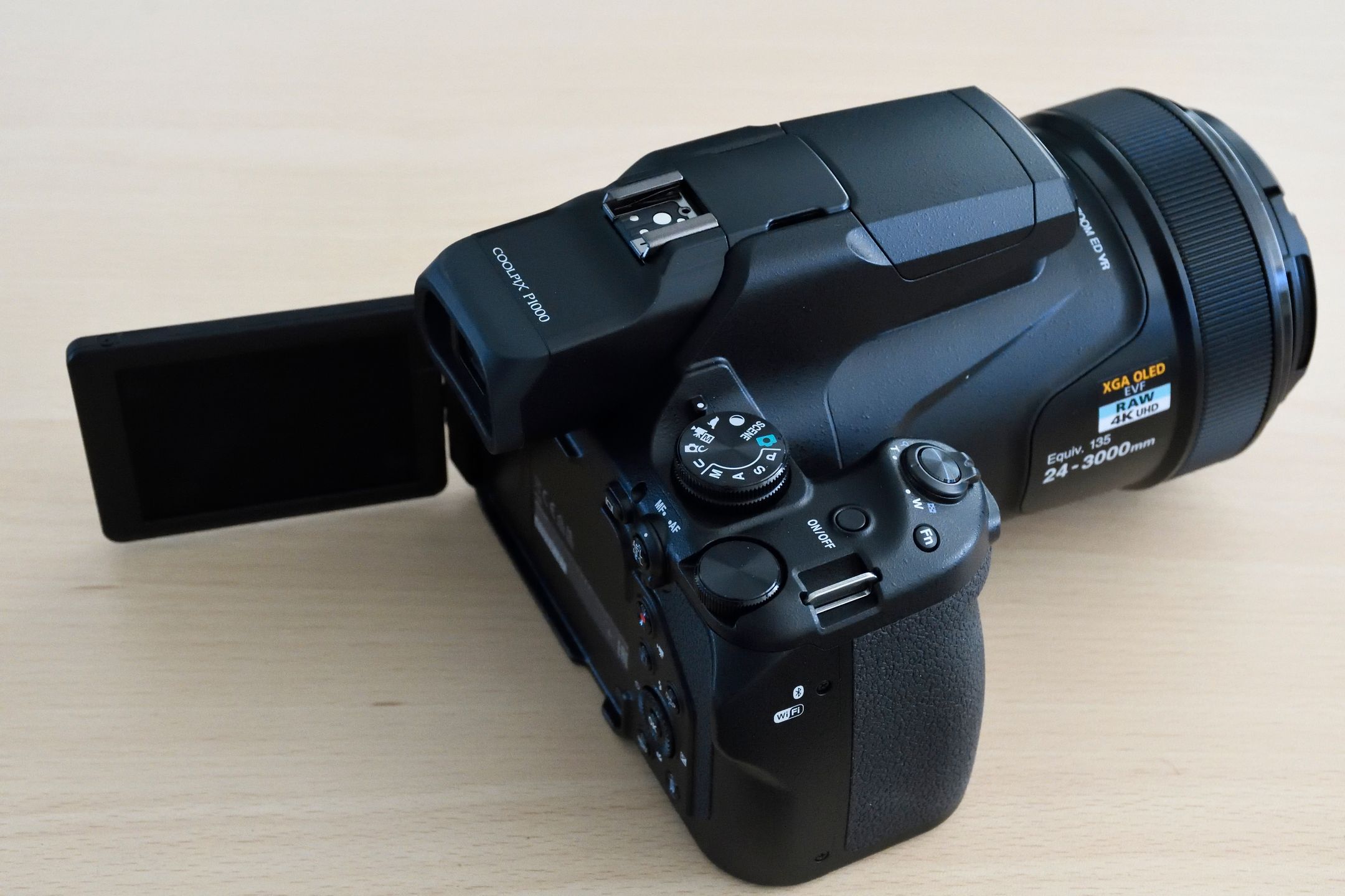 Nikon Coolpix P1000 z megazoomem do 3000 mm może być twoim teleskopem 5