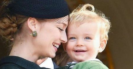 Kate i Meghan w odstawkę. Teraz to ona jest królową stylu