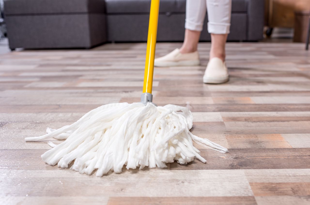 Achieve a spotless shine: Cleaning tips for floor panels