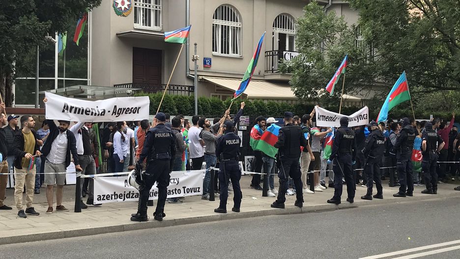 Warszawa. Pod ambasadą Azerbejdżanu odbył się protest