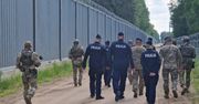 "Stoję za nimi murem". Szef policji na granicy