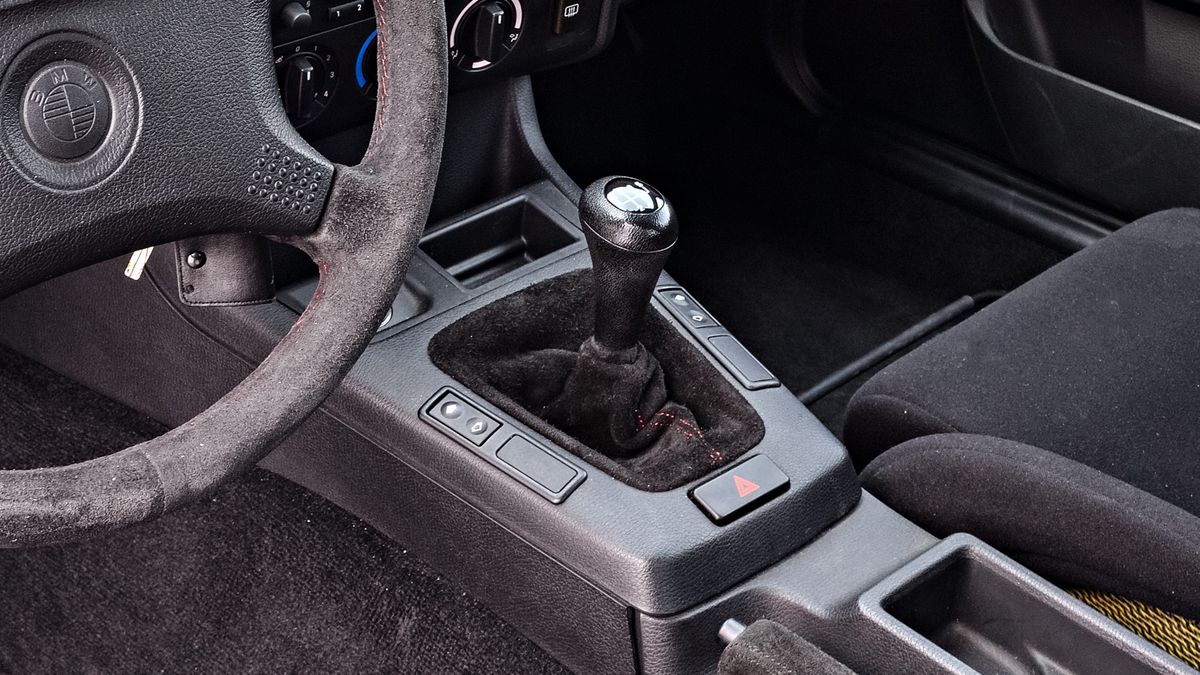 Drążek zmiany biegów w BMW M3 (E36)