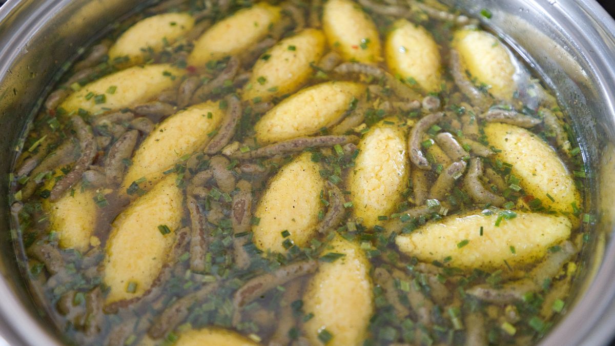 Austriacka zupa z wątróbką i kluseczkami
