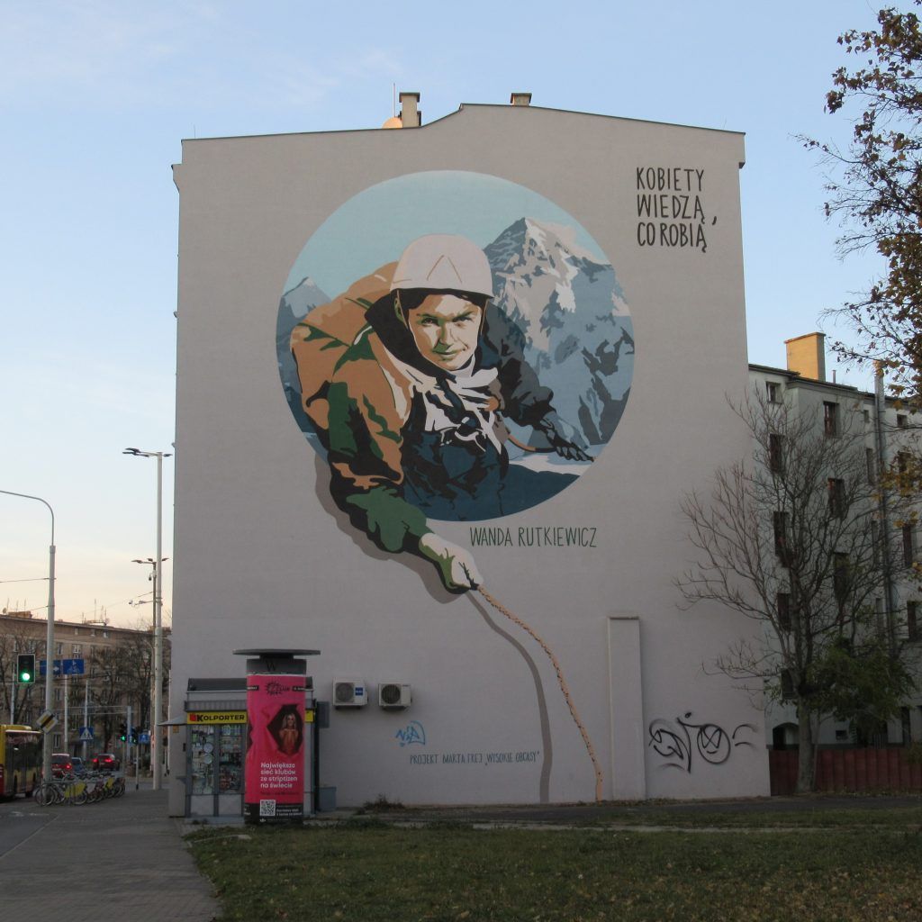 Wanda Rutkiewicz - mural we Wrocławiu fot. Grzegorz W. Tężycki/CC BY-SA 4.0