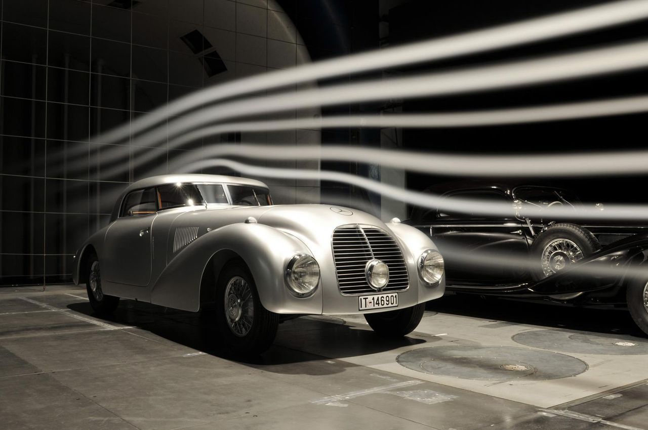 Mercedes-Benz 540 K Streamliner z 1938 roku gwiazdą Retromobile