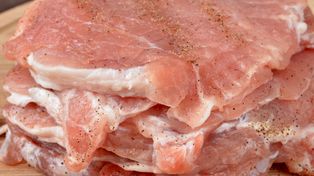 Schabowe wychodzą twarde? Na pewno pomijasz jeden bardzo ważny krok