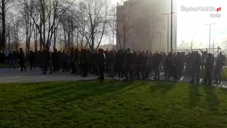 Śląsk. W Tychach około 200 osób zgromadziło się, by m.in. wspomóc swój klub w walce z Radomiakiem.