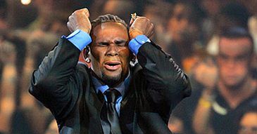 R. Kelly jest... ANALFABETĄ!