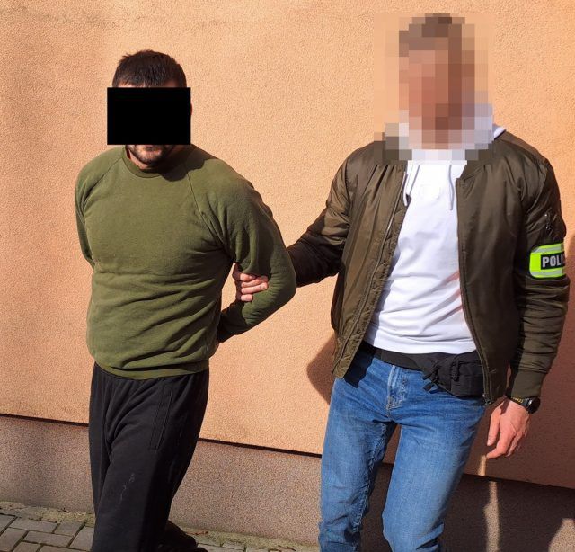Tymczasowy areszt dla dwóch puławian podejrzanych o rozbój (zdjęcia)