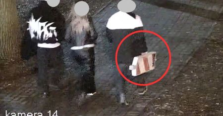Zobaczyli, co trzyma w ręku. Patrol przyjechał od razu