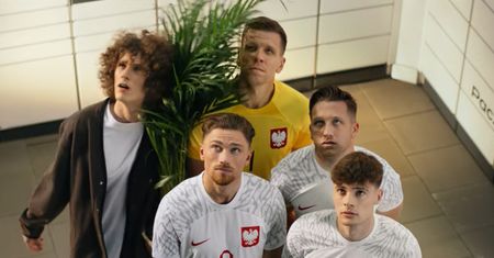 "Pięknie to odebrał". Piłkarze reprezentacji w nowym spocie InPostu
