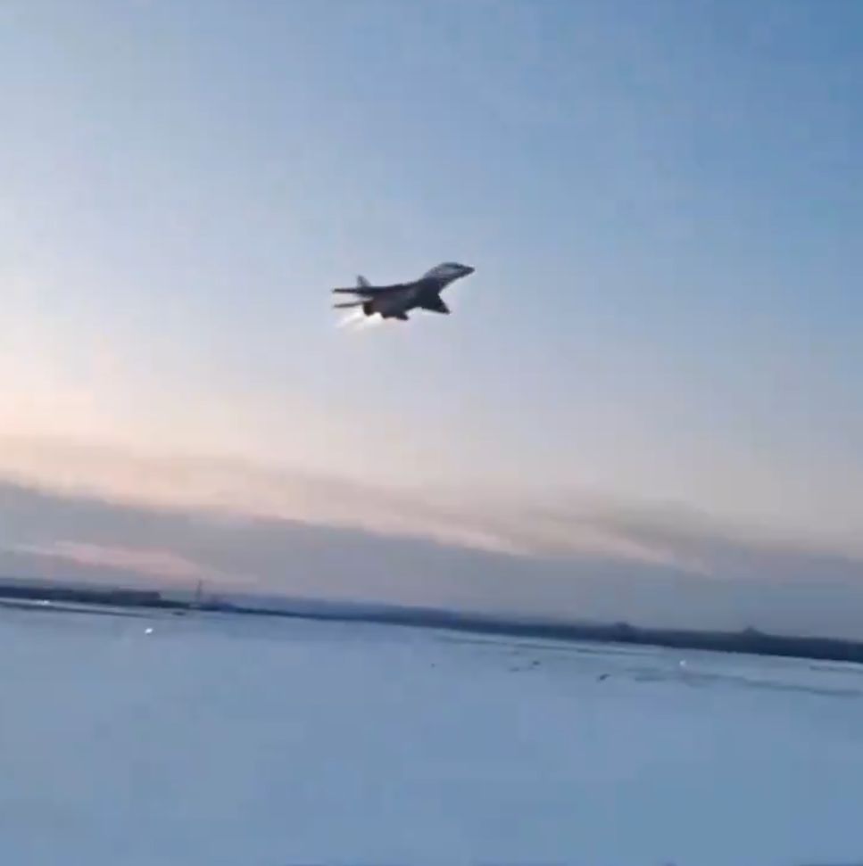 Ukraiński MiG-29UB gdzieś nad Ukrainą.