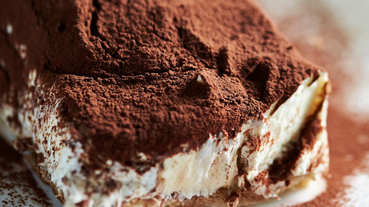 Ciasto bez pieczenia z kremem orzechowym może być twoim ulubionym 