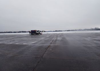 Lotnisko w Warszawie sparaliżowane. Odwilż zatrzymała loty