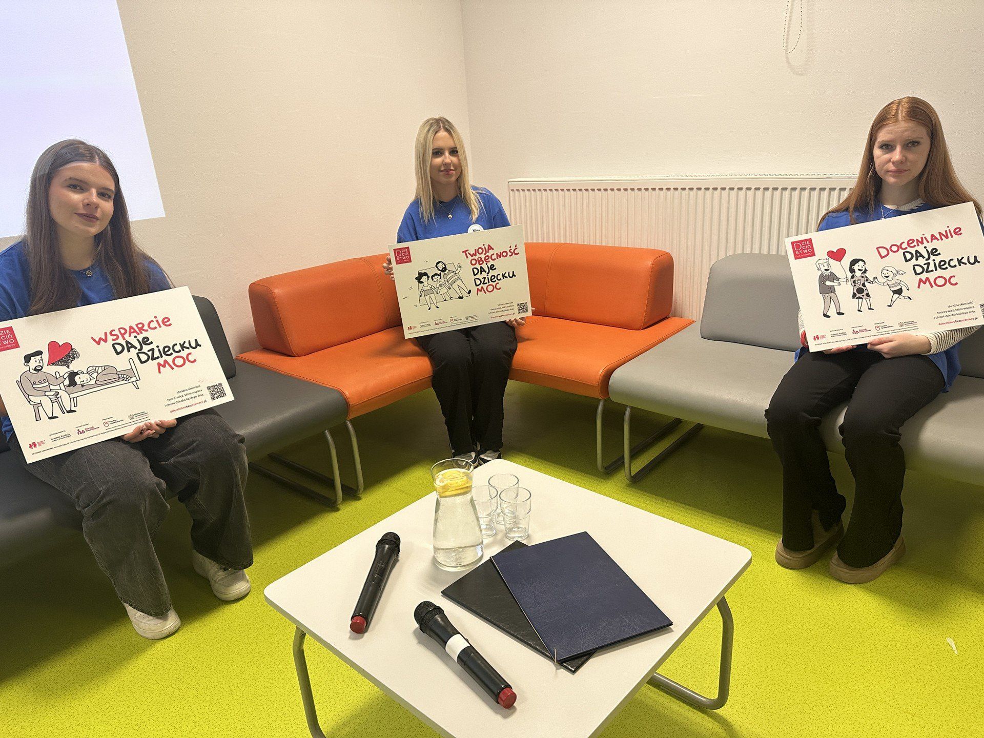 W Grudziądzu eksperci rozmawiali w ramach kampanii &#34;Dzieciństwo bez przemocy&#34; o &#34;niewidzialnych dzieciach&#34;. Wśród ekspertów m.in. Rzecznik Praw Dziecka, Monika Horna - Cieślak