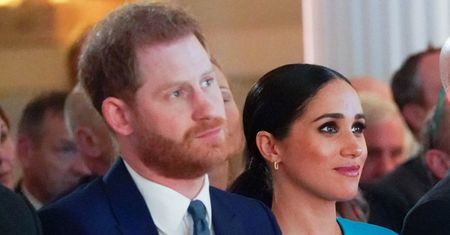 Meghan Markle i książę Harry w końcu POKAZALI CÓRKĘ! Lilibet i Archie pozują z nimi na świątecznej kartce (FOTO)