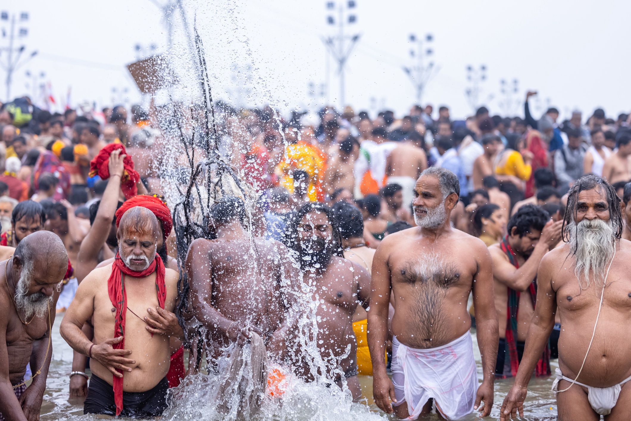 Święta kąpiel to dla hindusów jedno z najważniejszych wydarzeń