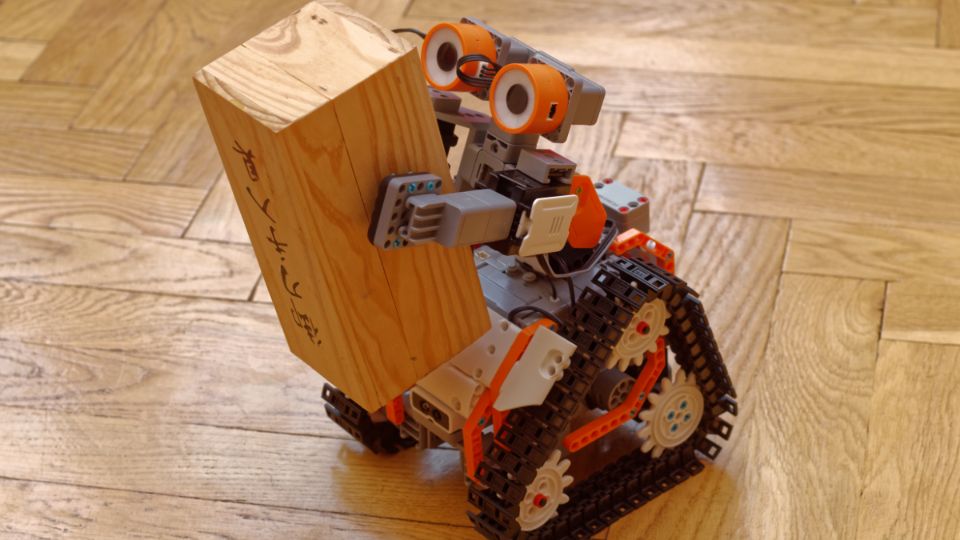 JIMU AstroBot – robotyka od podstaw, tym razem z czujnikiem i LED-ami 1