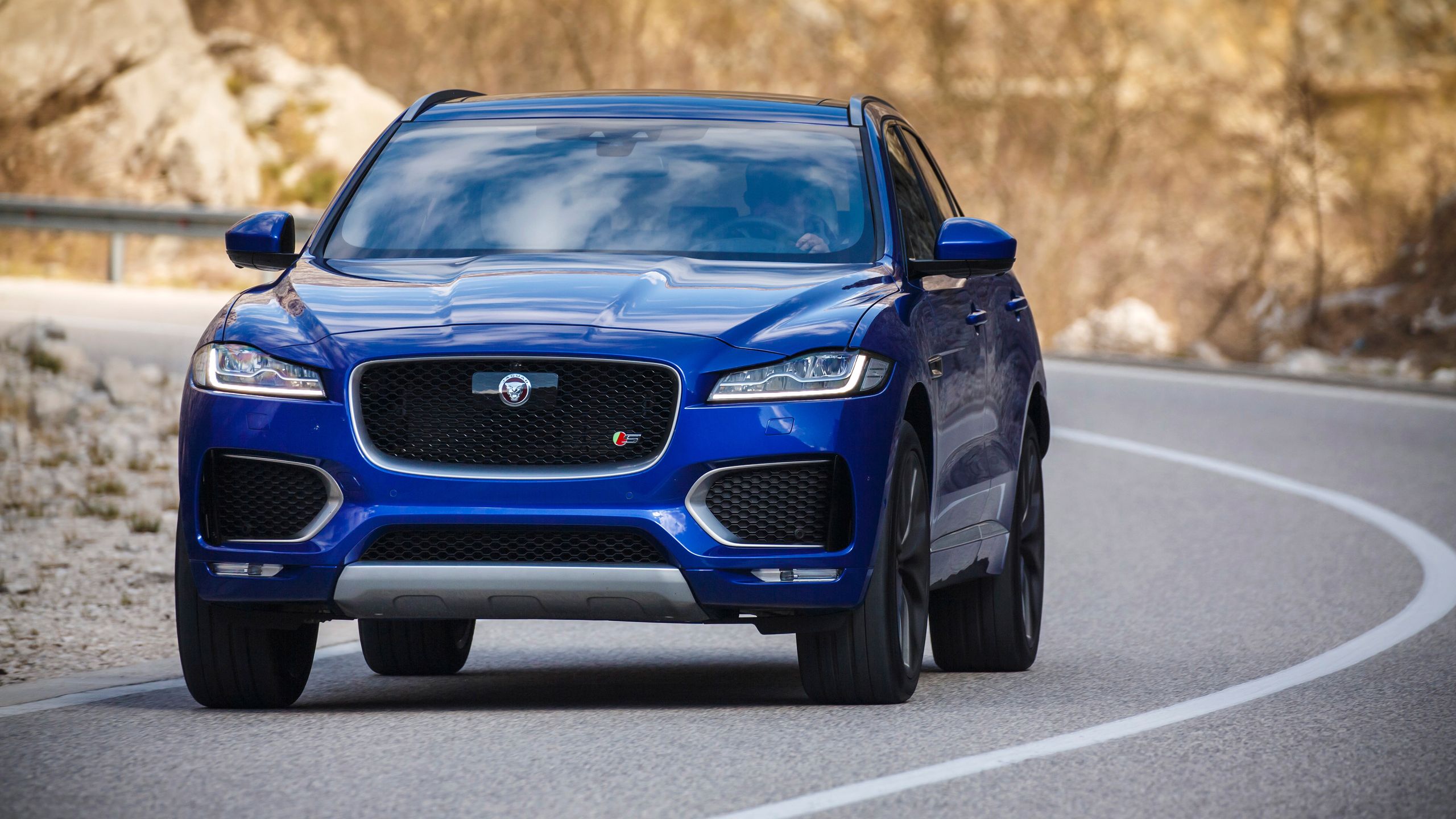 Jaguar F-Pace 4