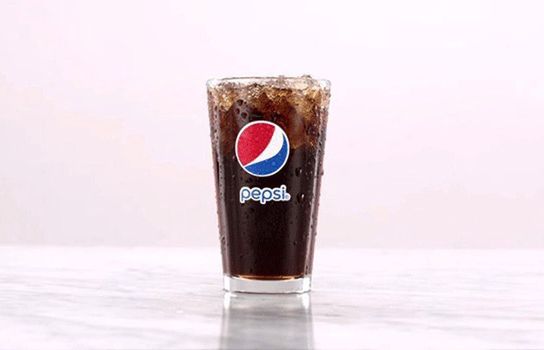 Sieć restauracji Arby’s przeprasza Pepsi, że zapomniała o jej reklamie
