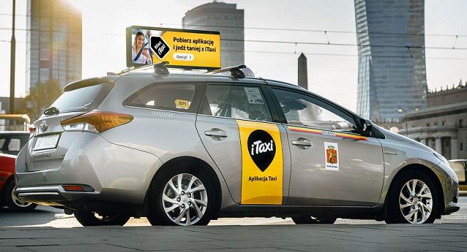 iTaxi instaluje ekrany reklamowe na dachach taksówek, pierwszym klientem Huawei