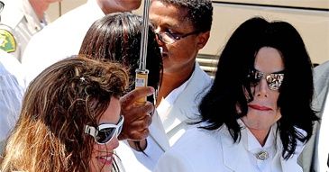 La Toya: "ROZMAWIAM Z MICHAELEM!"