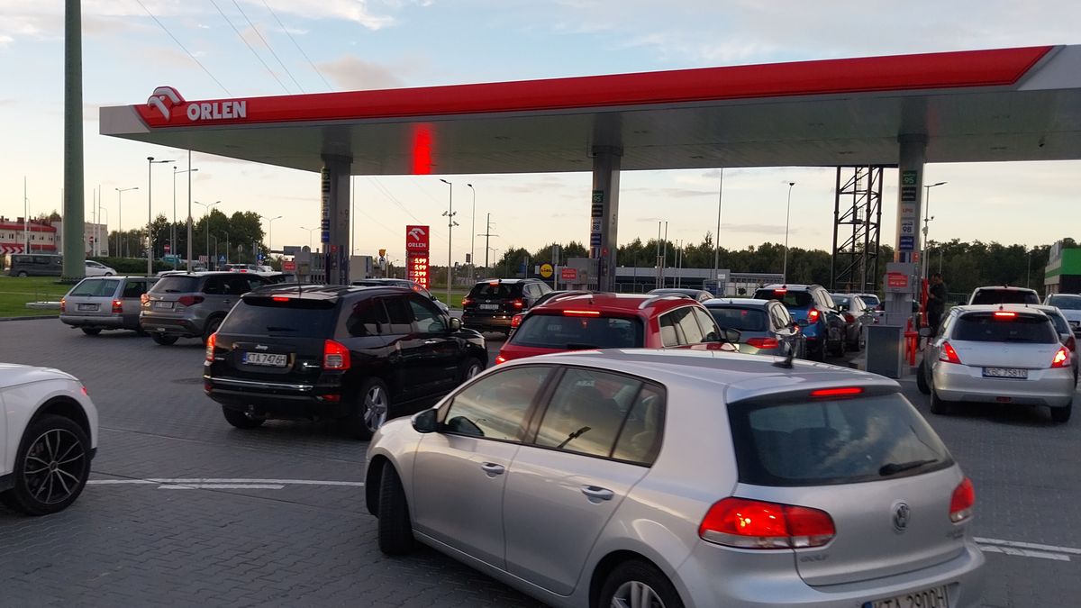 15 października okazało się, że wielu kierowców nie wierzy w przejrzystość cen paliw