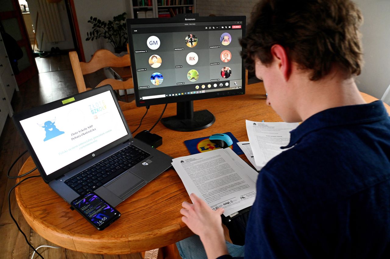 Są pierwsze laptopy dla uczniów. Zaczyna się jesień "prezentów"