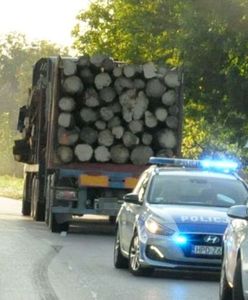 Zubowice. Ładunek spadł z ciężarówki na rowerzystę. Wypadek pod Zamościem