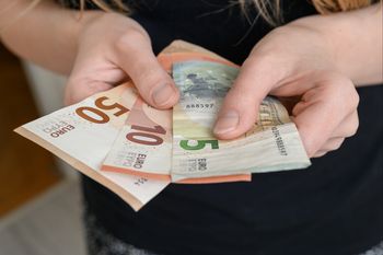 Kindergeld dla pracujących w Niemczech. Kto dostanie zasiłek na dziecko i ile wynosi?
