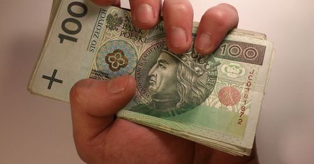 Złe wieści dla seniorów. Milion emerytów nie dostanie "czternastki"