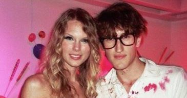 SKANDAL!!! Taylor Swift ze swastyką!