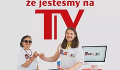 Tyskie rozdaje "międzypokoleniowe" koszulki