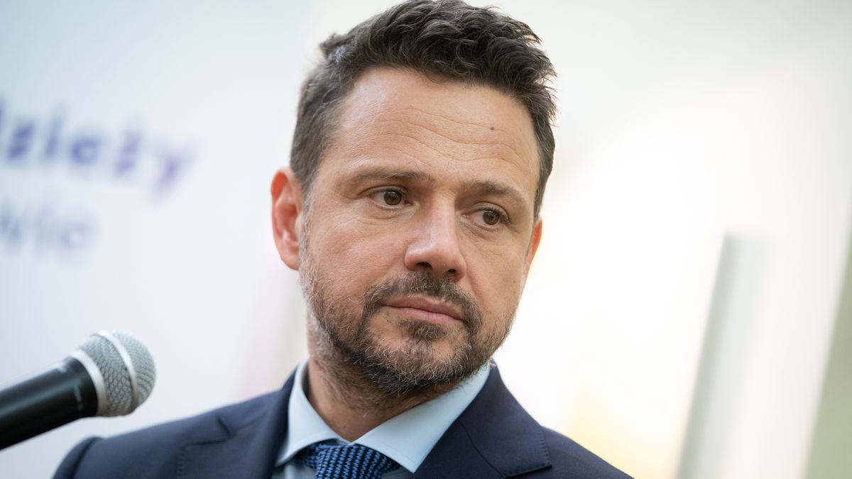 Mayor of Warsaw Rafal Trzaskowski during a press conference at the Youth Palace, where Warsaw has launched a remote learning facility for young people from Ukraine, in Warsaw, Poland on April 13,  2022 (Photo by Mateusz Wlodarczyk/NurPhoto via Getty Images)
