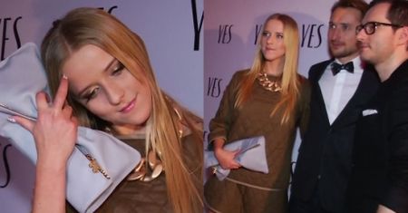 Jessica Mercedes ze złotym łańcuchem!