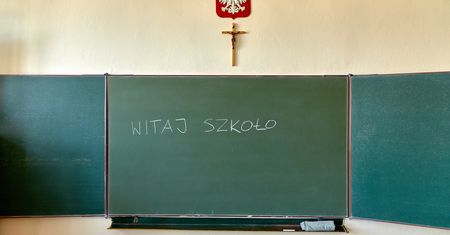 6 uczniów na lekcji religii. Reszta klasy koczuje w bibliotece