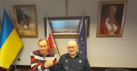 Wałęsa w świetnej formie. Spotkał się z konsulem królowej Małgorzaty II