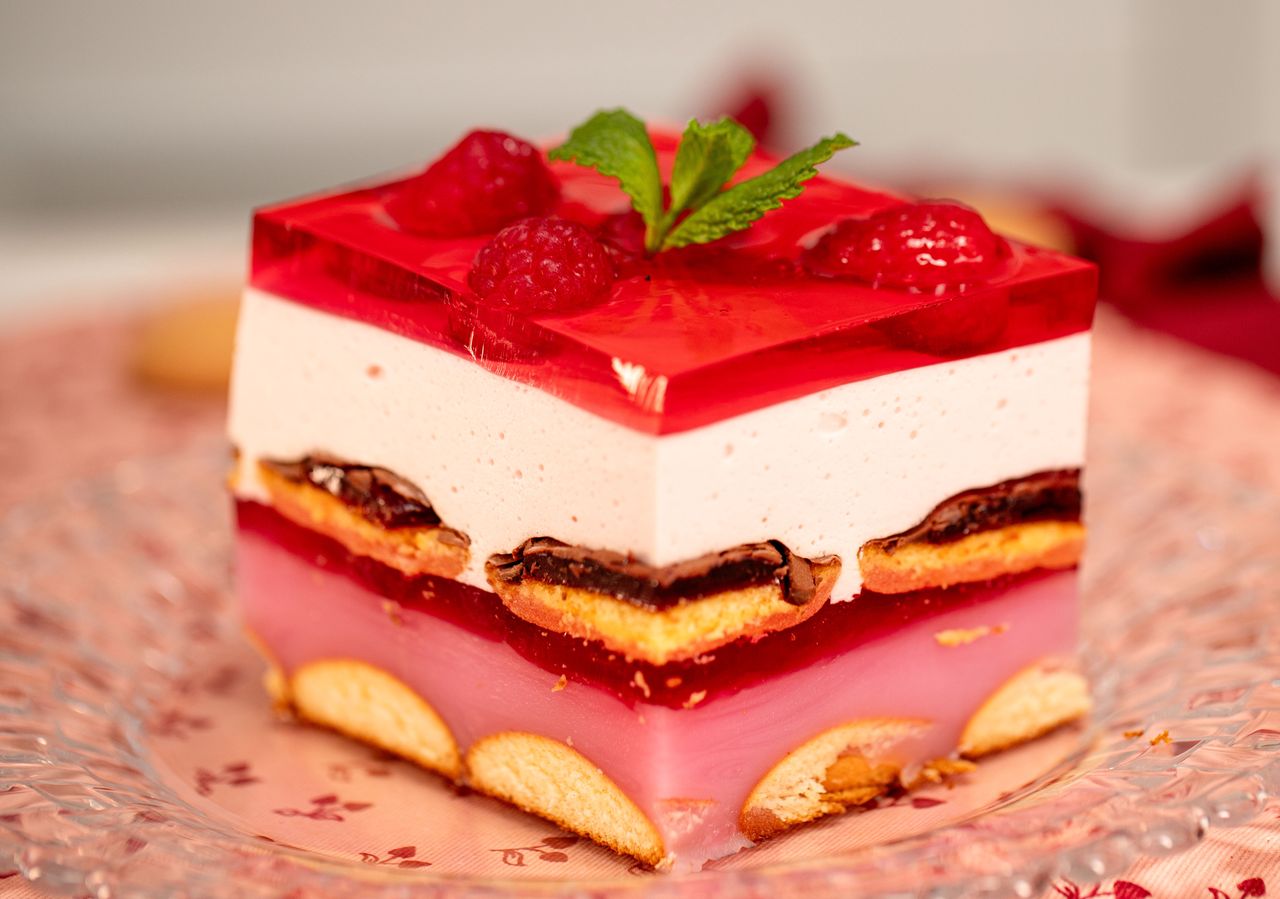 Ciasto Fiona bez pieczenia. Bajkowy smak w każdym kawałku